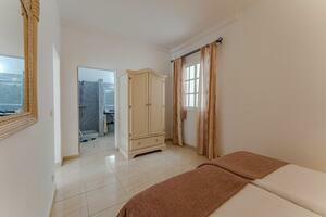 Villa de 15 dormitorios - Chío (32)