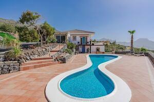 6 Bedroom House - Adeje (29)