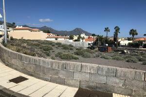 Land - Callao Salvaje (1)