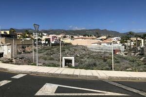 Land - Callao Salvaje (2)