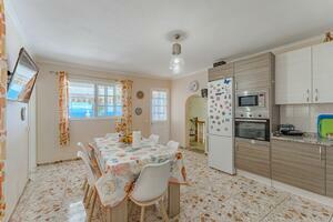 6 Bedroom House - Puerto de Santiago (11)