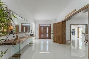 5 Bedroom Villa -  La Caleta — photo 10 of 43