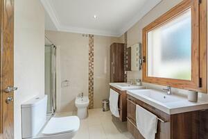 5 Bedroom Villa -  La Caleta — photo 26 of 43