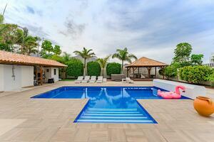 5 Bedroom Villa -  La Caleta — photo 30 of 43
