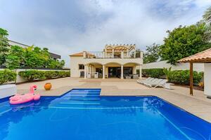 5 Bedroom Villa -  La Caleta — photo 33 of 43