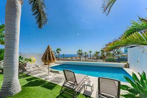 4 Bedroom Villa -  La Caleta (23)