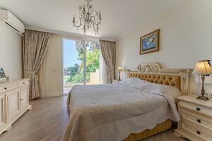 Villa de 6 dormitorios - La Caleta (26)