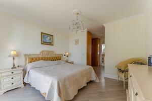 Villa de 6 dormitorios - La Caleta (28)