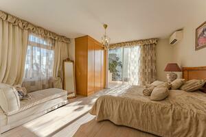 Villa de 6 dormitorios - La Caleta (41)