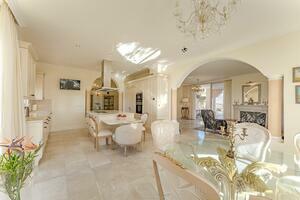 Villa de 6 dormitorios - La Caleta (11)