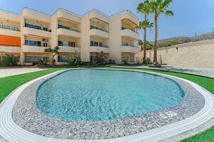 Seafront 1 Bedroom Apartment - Los Cristianos - Costamar — photo 23 of 25