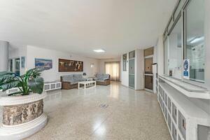 Seafront 1 Bedroom Apartment - Los Cristianos - Costamar — photo 24 of 25
