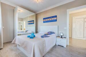 Villa di 4 Camere - El Madroñal (13)