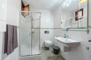 5 Bedroom Building - Playa San Juan (10)