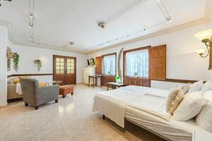 5 Bedroom Building - Playa San Juan (18)