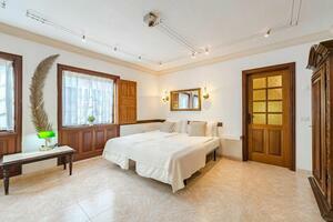 5 Bedroom Building - Playa San Juan (19)