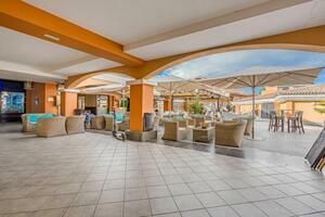 Business - La Caleta (1)