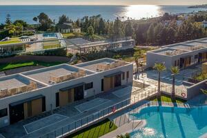 Szeregowiec z 4 sypialniami - Marbella — photo 1 of 27