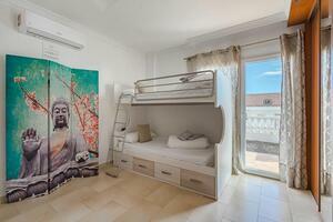 6 Bedroom Villa - San Eugenio Alto (18)