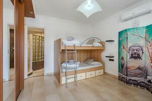 6 Bedroom Villa - San Eugenio Alto (19)