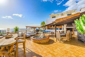 6 Bedroom Villa - San Eugenio Alto (1)