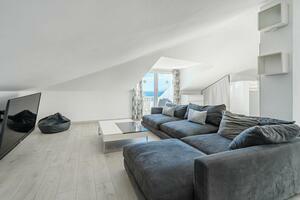 6 Bedroom Villa - San Eugenio Alto (21)