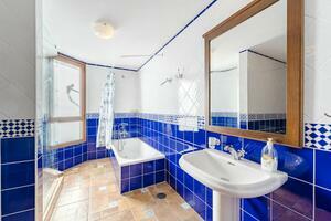 Seafront 6 Bedroom Villa - Playa de Las Américas (25)