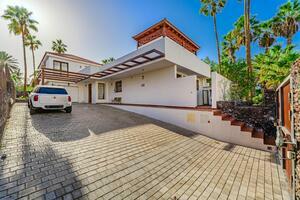 Seafront 6 Bedroom Villa - Playa de Las Américas (39)