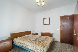 Edificio di 5 Camere - Armeñime (5)