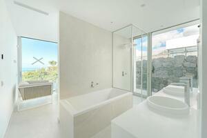 Luxus 6-Zimmer-Villa - San Eugenio Alto (16)