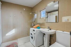 5 Bedroom House - Buzanada (22)