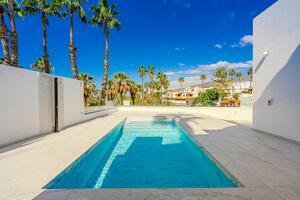 Luxus 3-Zimmer-Villa - San Eugenio Alto (2)