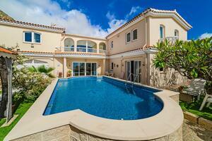 5 Bedroom House - Valle de San Lorenzo (1)