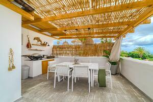 Luxury 5 Bedroom Villa - Chayofa (47)