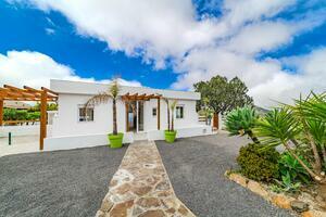 3 Bedroom House - Vilaflor (1)