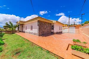 6 Bedroom Villa - La Laguna (5)