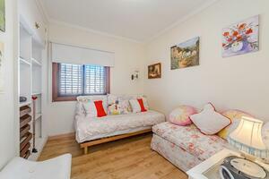 6 Bedroom Villa - La Laguna (14)