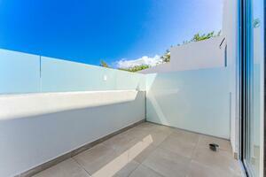 17 Bedroom Building - Callao Salvaje (6)