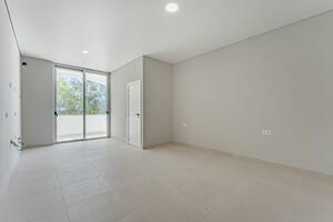 17 Bedroom Building - Callao Salvaje (8)