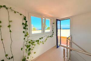 Seafront 6 Bedroom Estate - Buenavista del Norte (42)