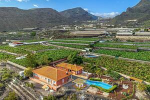 7 Bedroom Estate - Acantilados de Los Gigantes (1)