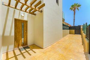 3 Bedroom Townhouse - Las Galletas - Parque La Estrella (1)