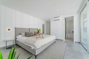 3 Bedroom Villa - Callao Salvaje (31)