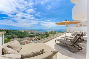 5 Bedroom Villa - San Eugenio Alto (0)