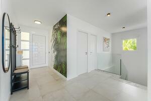 5 Bedroom Villa - San Eugenio Alto (28)