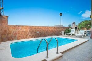 4 Bedroom House - Las Rosas — photo 1 of 25