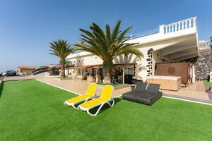 11 Bedroom Villa - Armeñime (33)