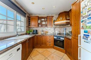 5 Bedroom House - Piedra Hincada (9)