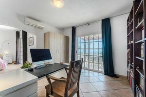 5 Bedroom House - Piedra Hincada (16)