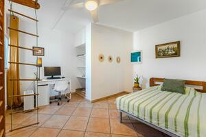 5 Bedroom House - Piedra Hincada (19)